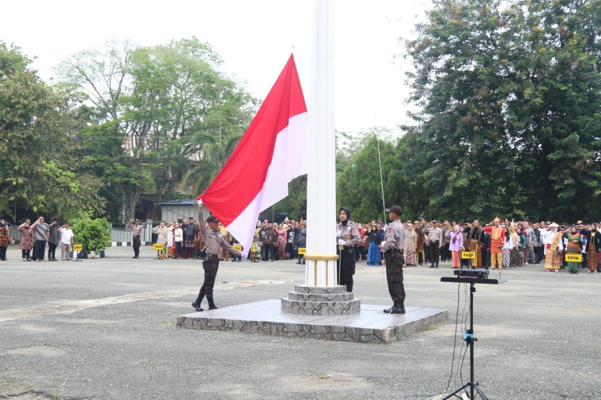 Pengibaran Bendera 2